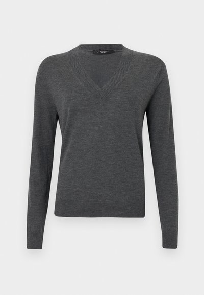 Μακρυμάνικη μπλούζα με V λαιμόκοψη σε σκούρο γκρι χρώμα, με ριμπ μανσέτες, τελείωμα και λαιμόκοψη, εμφανιζόμενη σε απλό λευκό φόντο.