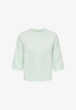 Jasno miętowy krótki sweter z dzianiny z okrągłym dekoltem i prążkowanymi mankietami oraz dołem, prezentowany na jednolitym białym tle.