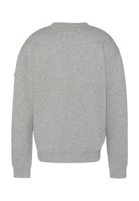 Grauer Kapuzenpullover mit Rundhalsausschnitt, langen Ärmeln und gerippten Bündchen. Aus weichem Stoff mit glatter Textur, ohne sichtbare Muster.