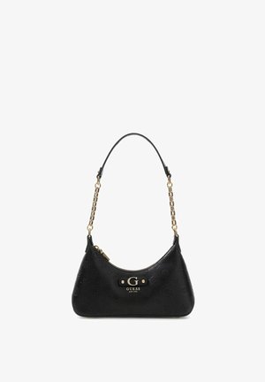 Sac à main noir Guess avec motif de logo embossé, chaîne dorée et bandoulière en cuir, ainsi qu'une plaque de logo dorée sur le devant.