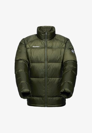 Giacca isolante leggera di colore verde oliva con design trapuntato, colletto alto, zip frontale e dettagli del logo sul petto e sulla manica.