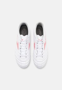 Mizuno MONARCIDA NEO III SELECT - Fodboldstøvler til fast underlag - white/radiant red