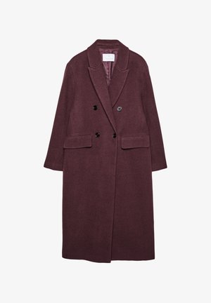 Manteau en laine bordeaux avec un design croisé, col cranté, deux poches avant et boutons noirs ; de longueur intermédiaire avec une texture lisse.