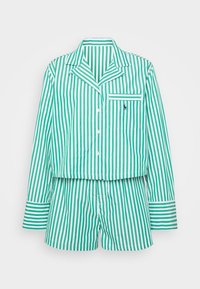 Unselected, vine green