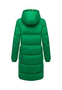 Pardoseală de iarnă lungă, verde, cu glugă, manșete elastice și quilt orizontal, prezentată din spate pe un fundal alb.