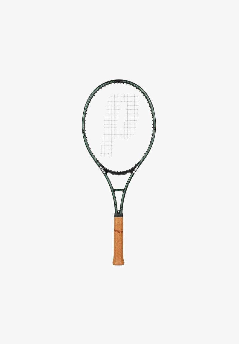 Tennisschläger mit einem grünen Rahmen, einem gewebten Muster auf den Saiten und einem beigefarbenen strukturierten Griff. Mit einem Logo auf den Saiten.