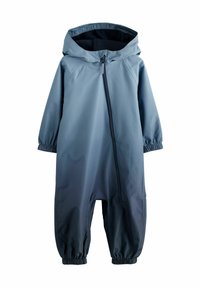 Tuta impermeabile blu a pezzo unico con chiusura a zip, polsini elasticizzati e cappuccio. Texture liscia con un effetto sfumato dal chiaro allo scuro.