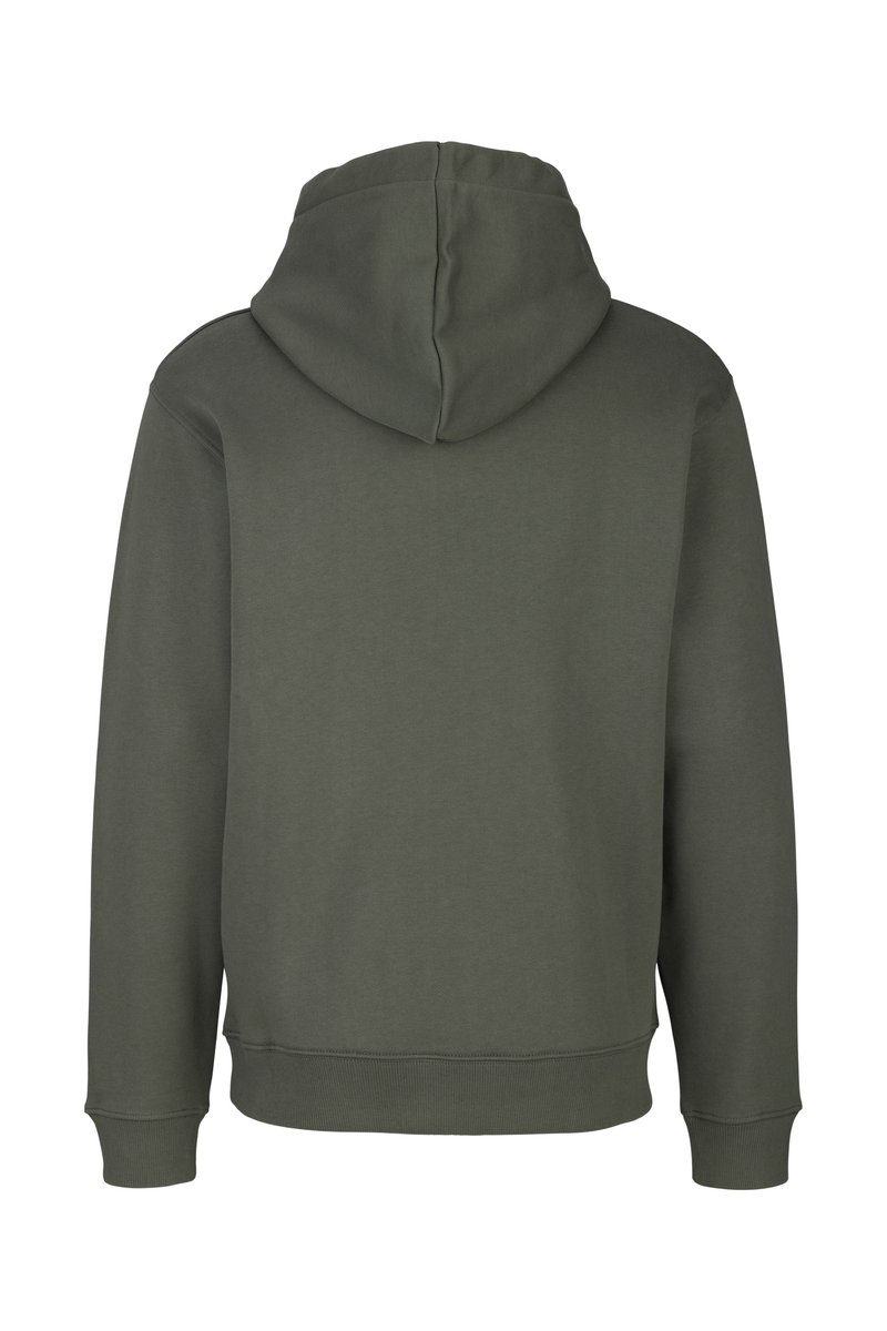 Felpa con cappuccio verde oliva realizzata in tessuto morbido, caratterizzata da una vestibilità comoda, polsini a costine e tasca a marsupio. Mostrata vista posteriore.