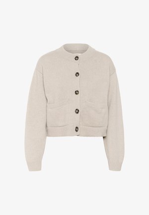 Beige verkorte cardigan met geribbelde manchetten en zoom, met een ronde halslijn, zes donkere knopen en twee voorzakken. Zachte gebreide textuur.