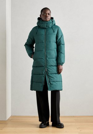 LONG LINE PUFFER - Zimný kabát - cypress green