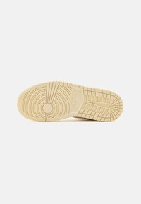 Jordan AIR JORDAN 1 SE - Trainers - legend pink/sail/coconut milk
