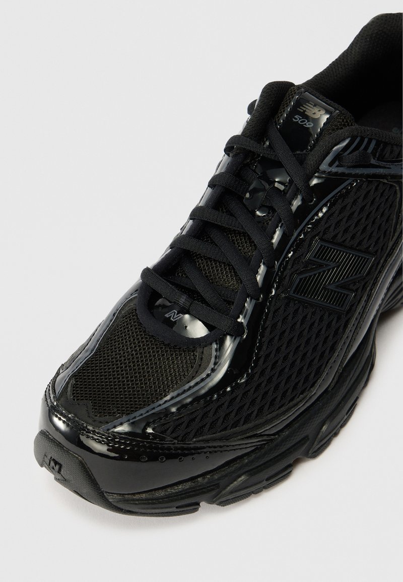 Chaussures Basses Brusque à Paillettes Noires - Taille 5.5 US (36 EU)