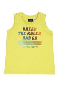 Canotta gialla in cotone, con una stampa grafica in testo multicolore: "BREAK THE RULES AND GO URBAN CREW."