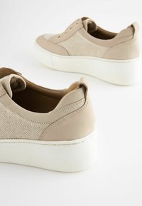 Next SIGNATURE FOREVER COMFORT® CHUNKY  - Loaferit/pistokkaat - stone