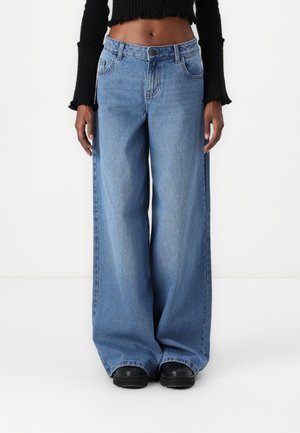 NMANDY DAD JEANS - Relaxed fit jeans - medium blue denim