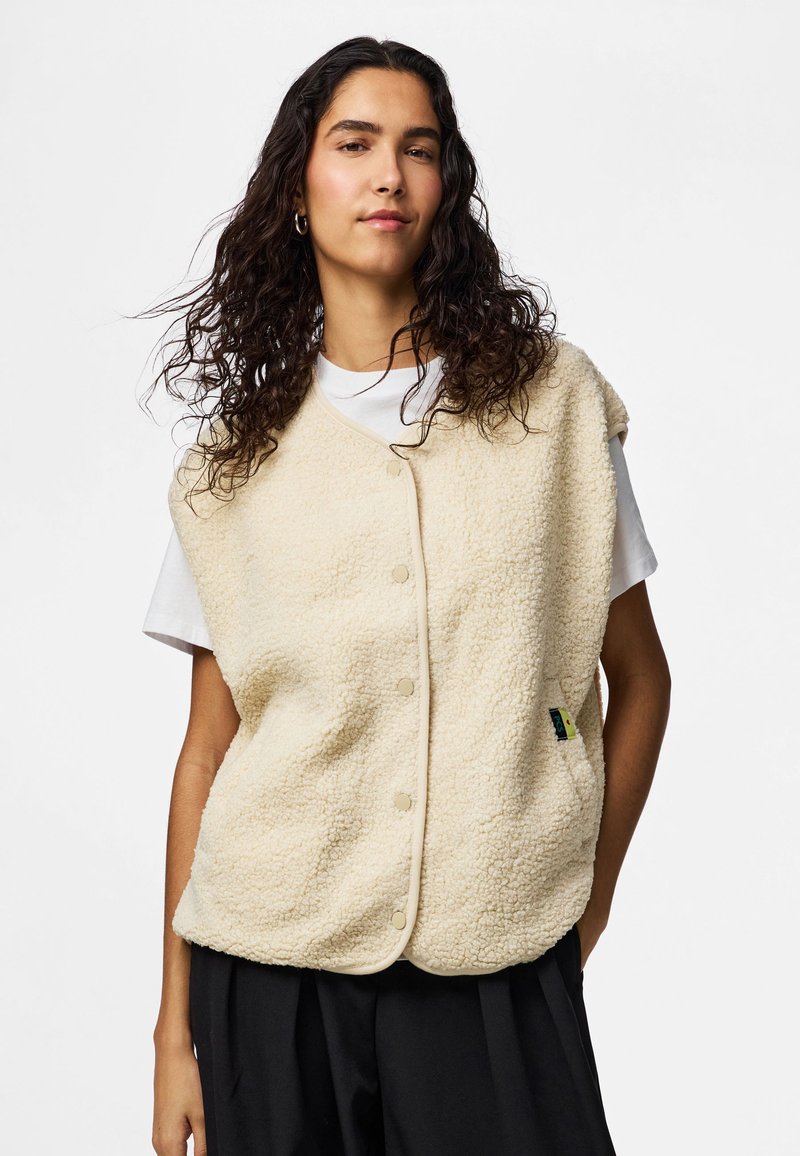 Pieces PCKATTY - Vest - birch