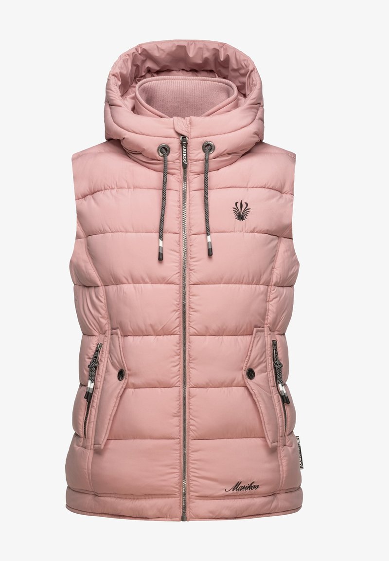 Ružičasti puffer prsluk s kapuljačom, prednjim zatvaračem i dva bočna džepa. Ima horizontalne šavove i mali logo na prsima.