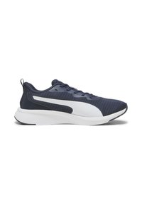Zapatillas deportivas de color azul marino con una parte superior texturizada, acentos laterales blancos y una suela ligera y acolchada. Presentan un diseño con cordones y una lengüeta en el talón.