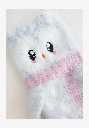 Rukavice ve tvaru sovy s měkkým bílým plyšem, šedými akcenty a růžovým pleteným manžetou. Obsahují vyšívané oči a oranžový zobák.