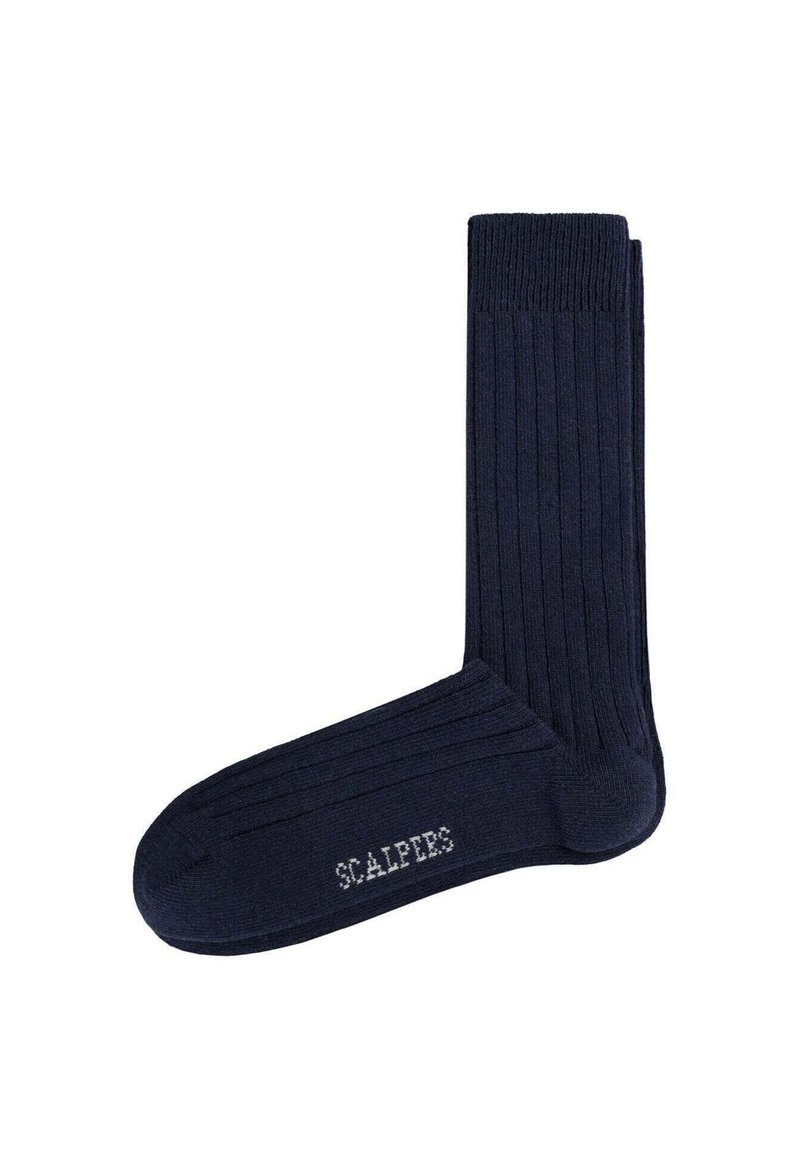 Calcetines acanalados azul marino hechos de un material suave con punta sin costuras y logo blanco "SCALPERS" cerca del tobillo.