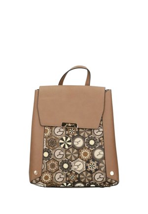 Lichte bruine handtas met bovenhandvat en klep, met een hexagonaal patroonpaneel in bruine, beige en crèmekleuren met decoratieve motieven.