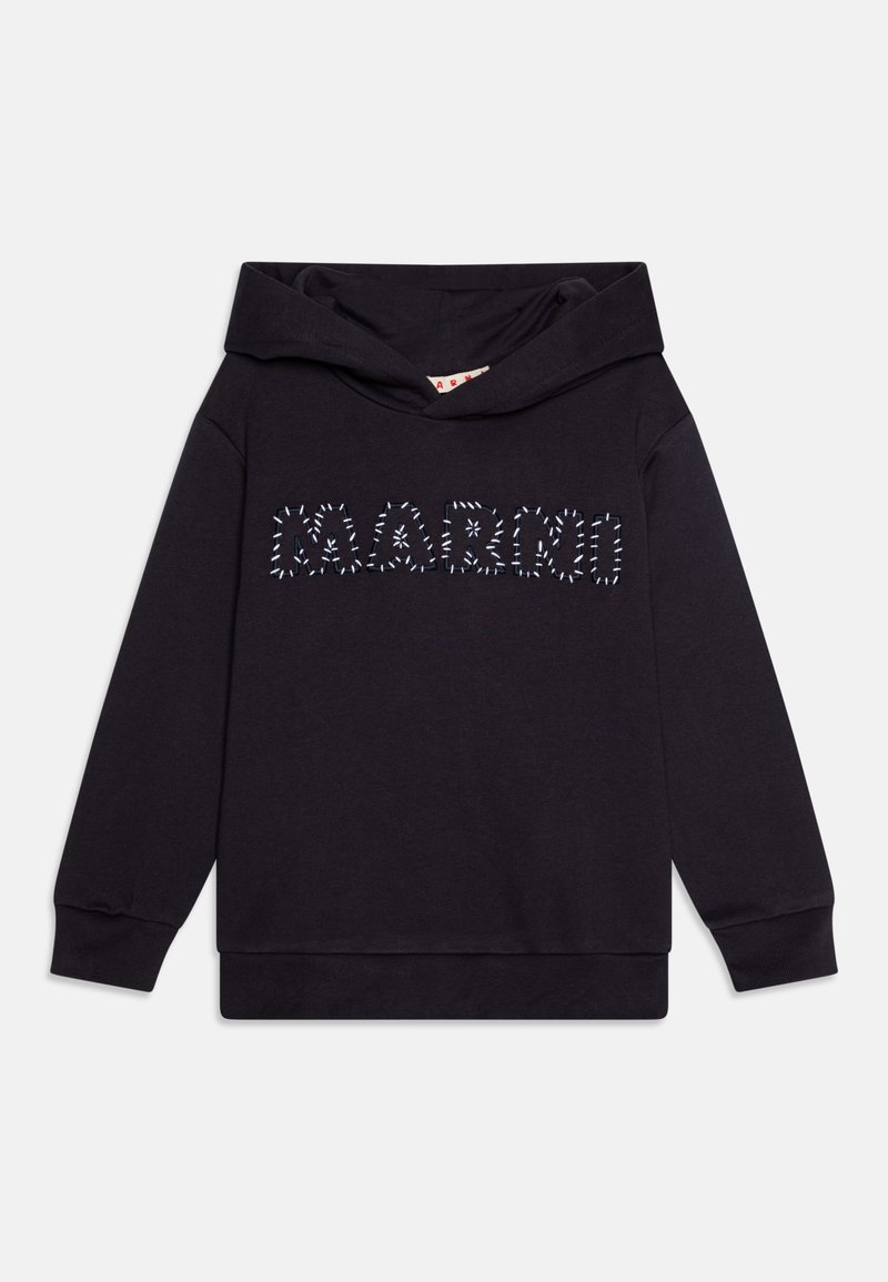 Svart hettegenser laget av mykt materiale, med broderte 'MARNI'-bokstaver i hvitt og blått, stor og avslappet hette og ribbede mansjetter.
