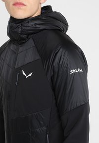 Salewa Běžecká bunda - black