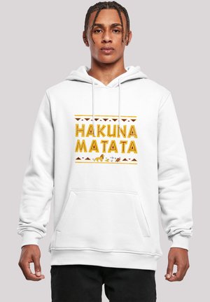 Hvit hettegenser med "HAKUNA MATATA" i gul og oransje tekst, med afrikanske mønsterdetaljer. Inkluderer frontlomme og snorhette.