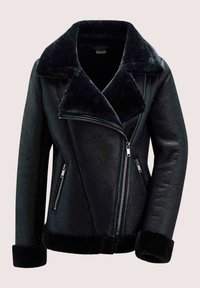 Zwarte nepleren jas met een bontkraag, voorzien van diagonale ritsen, twee zijzakken en een gestructureerde afwerking.