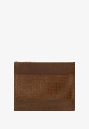 Bruine leren portemonnee met een gestreepte textielstrip. Compacte rechthoekige vorm met zichtbare stiksels en logo-detail in de onderste hoek.