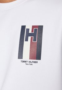 Tommy Hilfiger Felpa - white