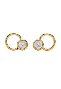 Złote kolczyki koła z okrągłym przezroczystym kryształem osadzonym na okrągłej podstawie, o gładkiej, polerowanej fakturze i prostym wzornictwie.
