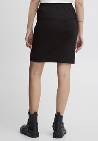 PULZ PZKira - Zīmuļsvārki - black beauty