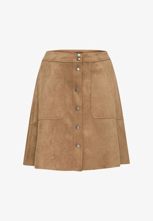 Gonna in finta suède marrone con forma svasata, chiusura frontale con bottoni, due grandi tasche e dettagli di cucitura per texture.