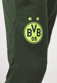 Puma BVB BORUSSIA DORTMUND TRAINING PANTS - Fanartikel - myrtle/yellow alert