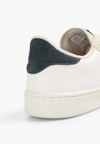 Scalpers FORD - Zapatillas - green