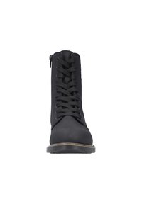 Bottine noire avec une finition en cuir lisse, bout rond, lacets sur le devant et détail de fermeture éclair sur le côté. Semelle en caoutchouc solide avec grip texturé.
