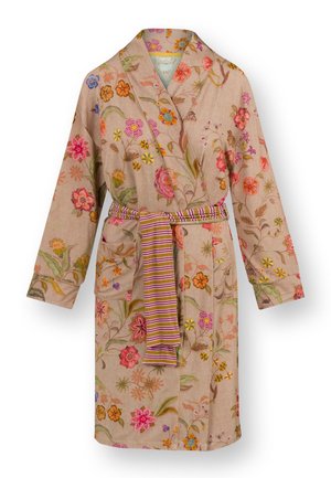 Beige knielang gewaad met meerkleurige bloemenborduursels, lange mouwen, voorzakken en een gestreepte riem die om de taille is geknoopt.