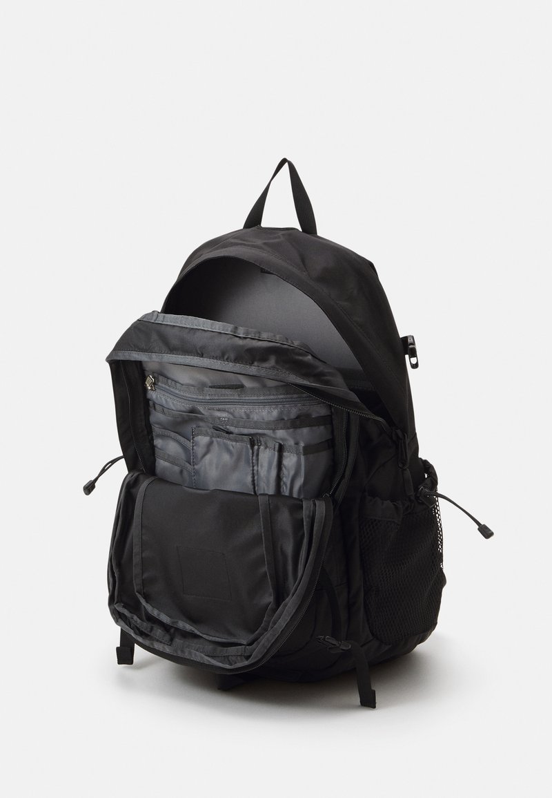 The North Face HOT SHOT UNISEX - Rucksack - black/white/black - Zalando.ie The North Face HOT SHOT UNISEX - Rucksack - black/white/black - Zalando.ie