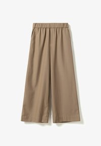 Wybrany, timber brown