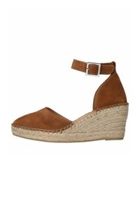Braune Wildleder-Wedge-Espradrille mit Knöchelriemchen, ausgestattet mit geflochtenen Jute-Details und einem runden Zehendesign.