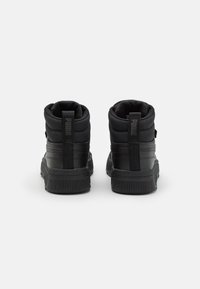 Puma TARRENZ - Kõrge servaga tossud - puma black/shadow grey