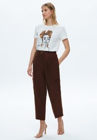 adL HIGH WAIST  - Pantalon classique - brown
