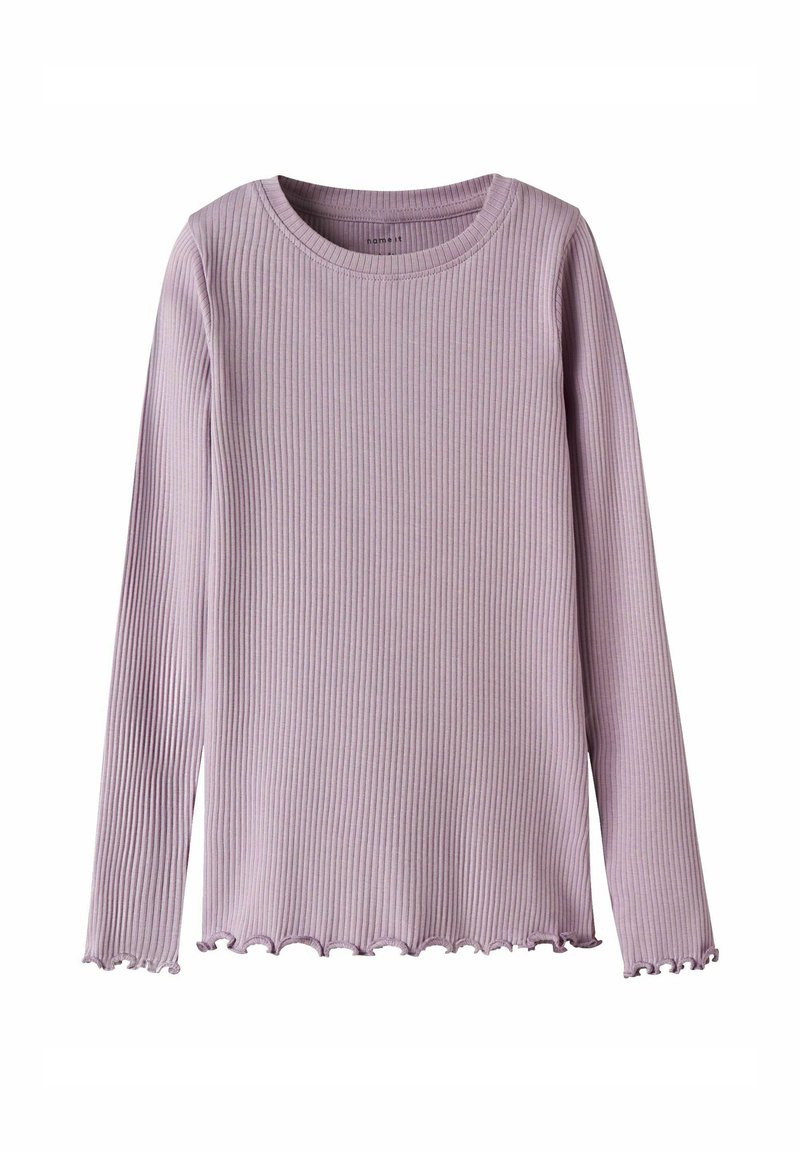 Langärmliges, geripptes Top in Lavendel mit gewellten Kanten an den Ärmeln und dem Saum, verfügt über einen runden Ausschnitt und eine weiche Stofftextur.