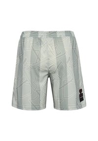 Sim shorts i ljusgrått med geometriska vita mönster. Elastisk midja, kort längd och en röd logotyp på vänstra benet.