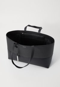 Calvin Klein MIXMEDIA  - Pirkinių krepšys - black