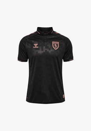 Maillot de sport noir avec un motif texturé, manches courtes, col et accents rose. Présente un logo sur la poitrine et une marque sur les manches.