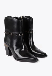 LOLA CASADEMUNT - Botki kowbojki i motocyklowe