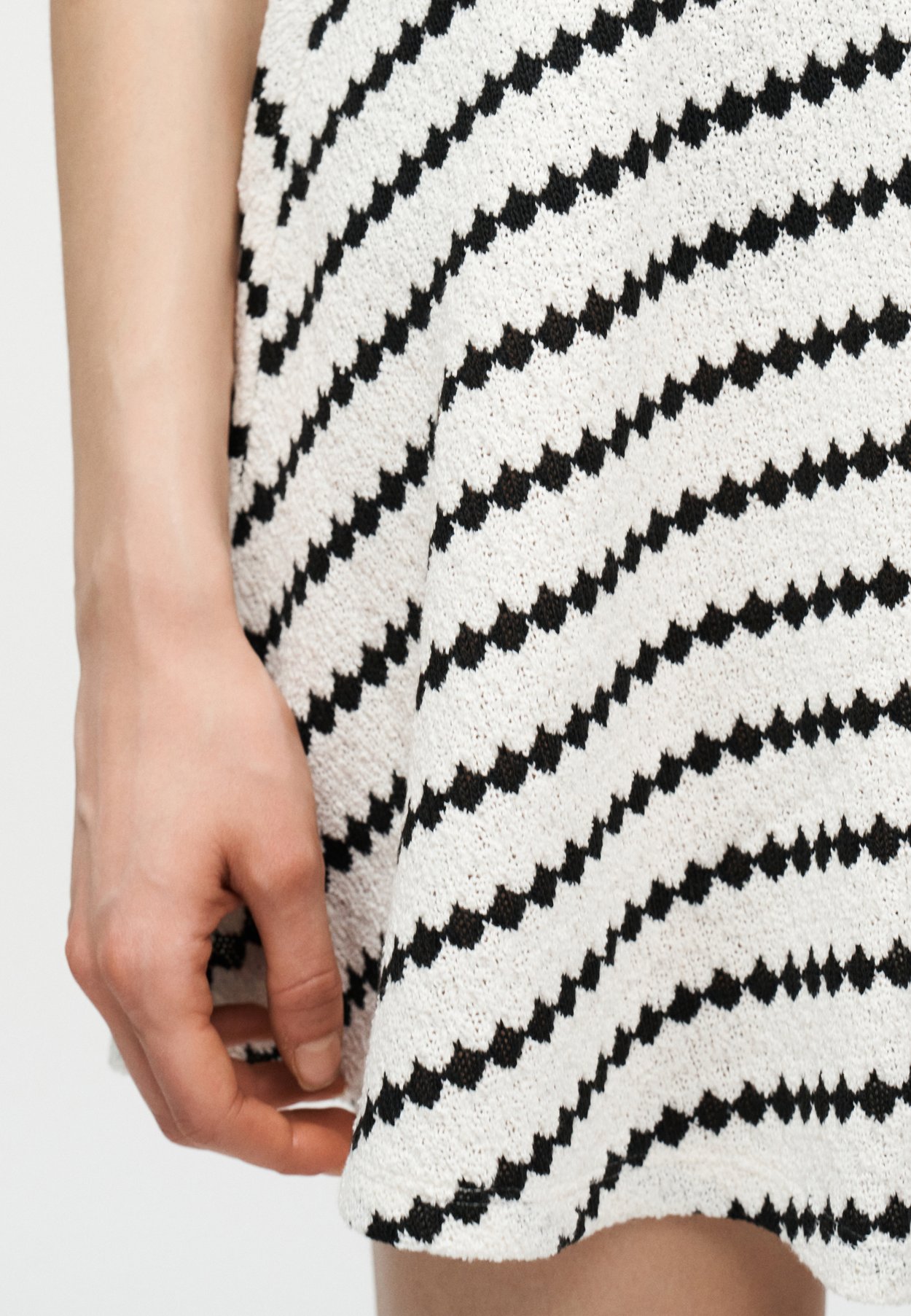 ONLEVA STRIPE SKATER SKIRT