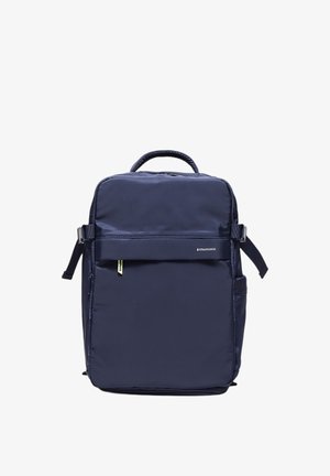 Marineblå rektangulær rygsæk med topgreb, justerbare sidelommer, forreste lynlåslomme og lille hvidt logo på frontpanelet.